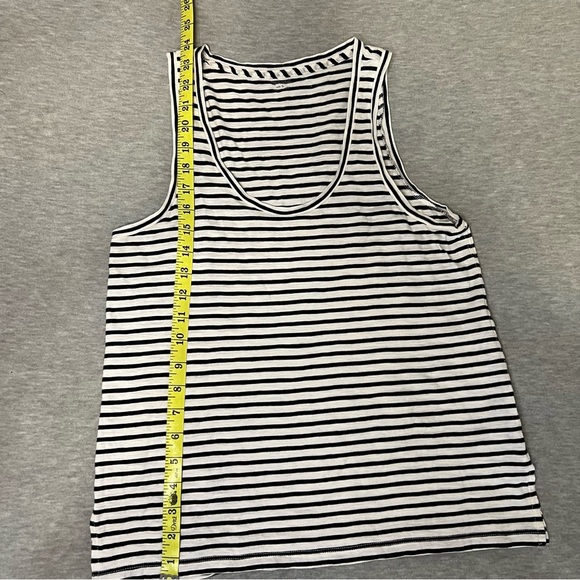 Madewell Black and White Striped Relaxed Tank Top - Picture 2 of 4